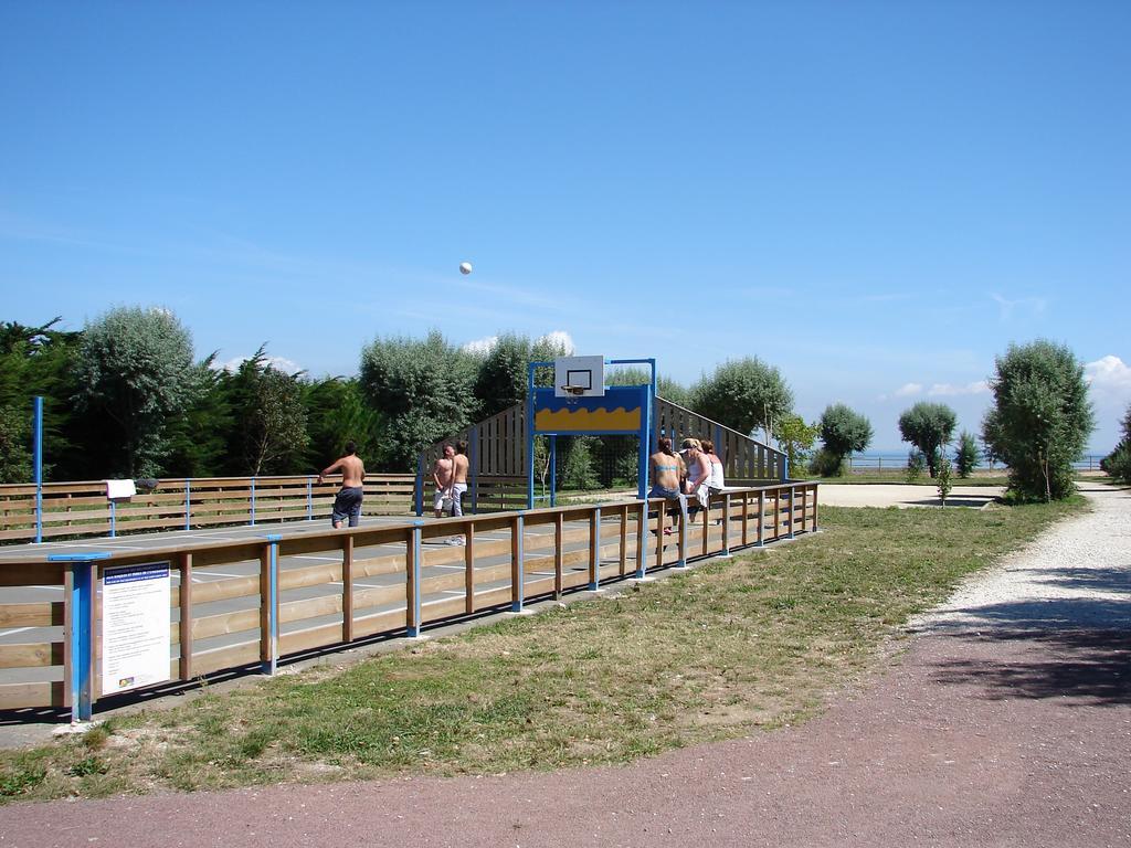 Camping Phare Ouest Saint-Denis-d'Oleron Ngoại thất bức ảnh