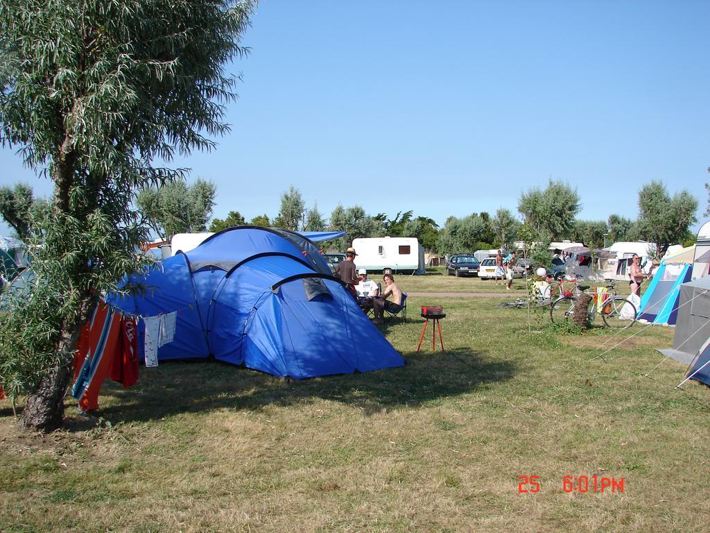 Camping Phare Ouest Saint-Denis-d'Oleron Ngoại thất bức ảnh